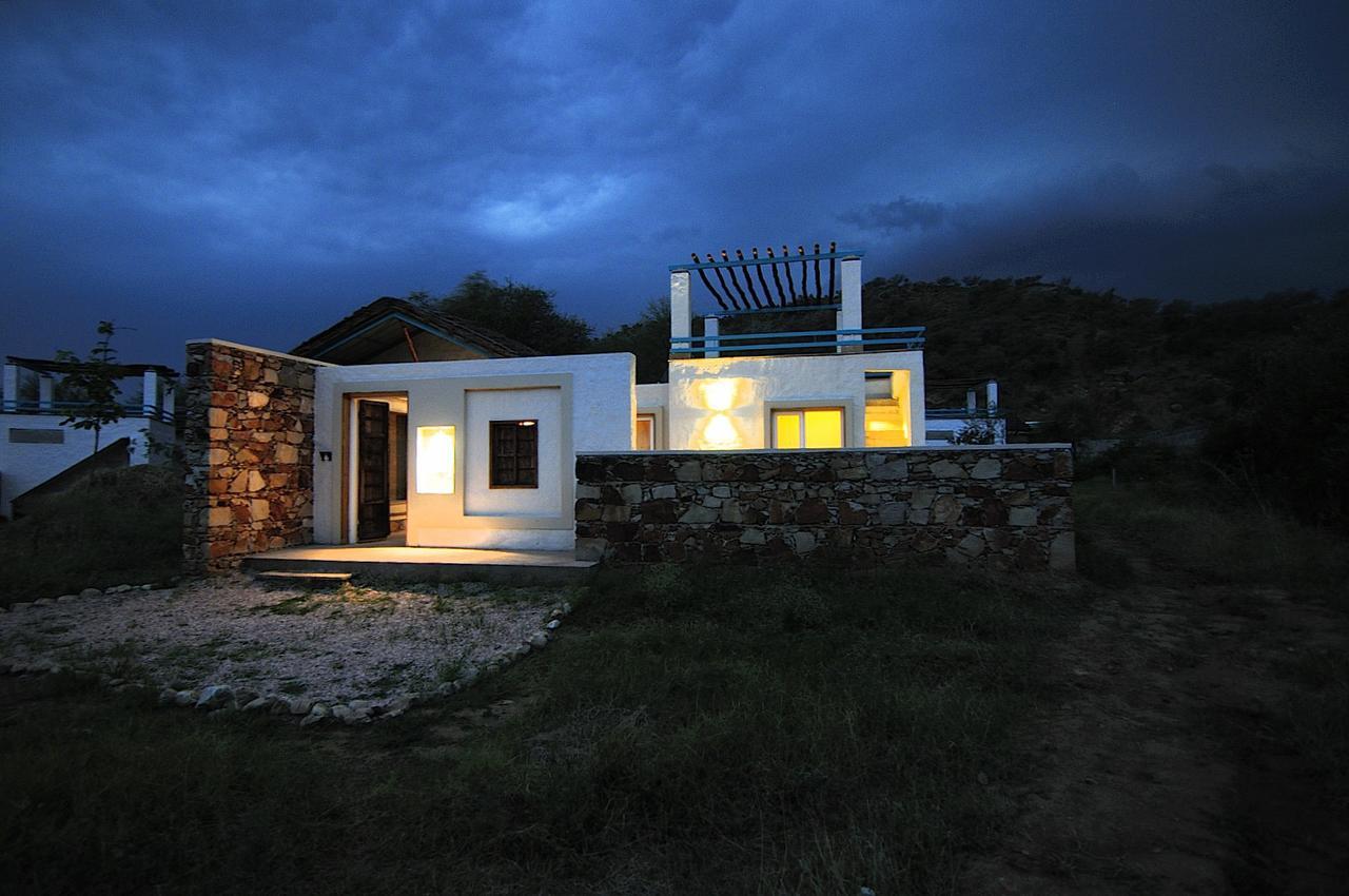 Trees N Tigers Luxury Wildlife Lodge Akbarpur  Exterior photo